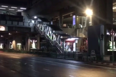 元亨燈杆LED屏打造泰國(guó)Siam街區(qū)超級(jí)媒體平臺(tái)